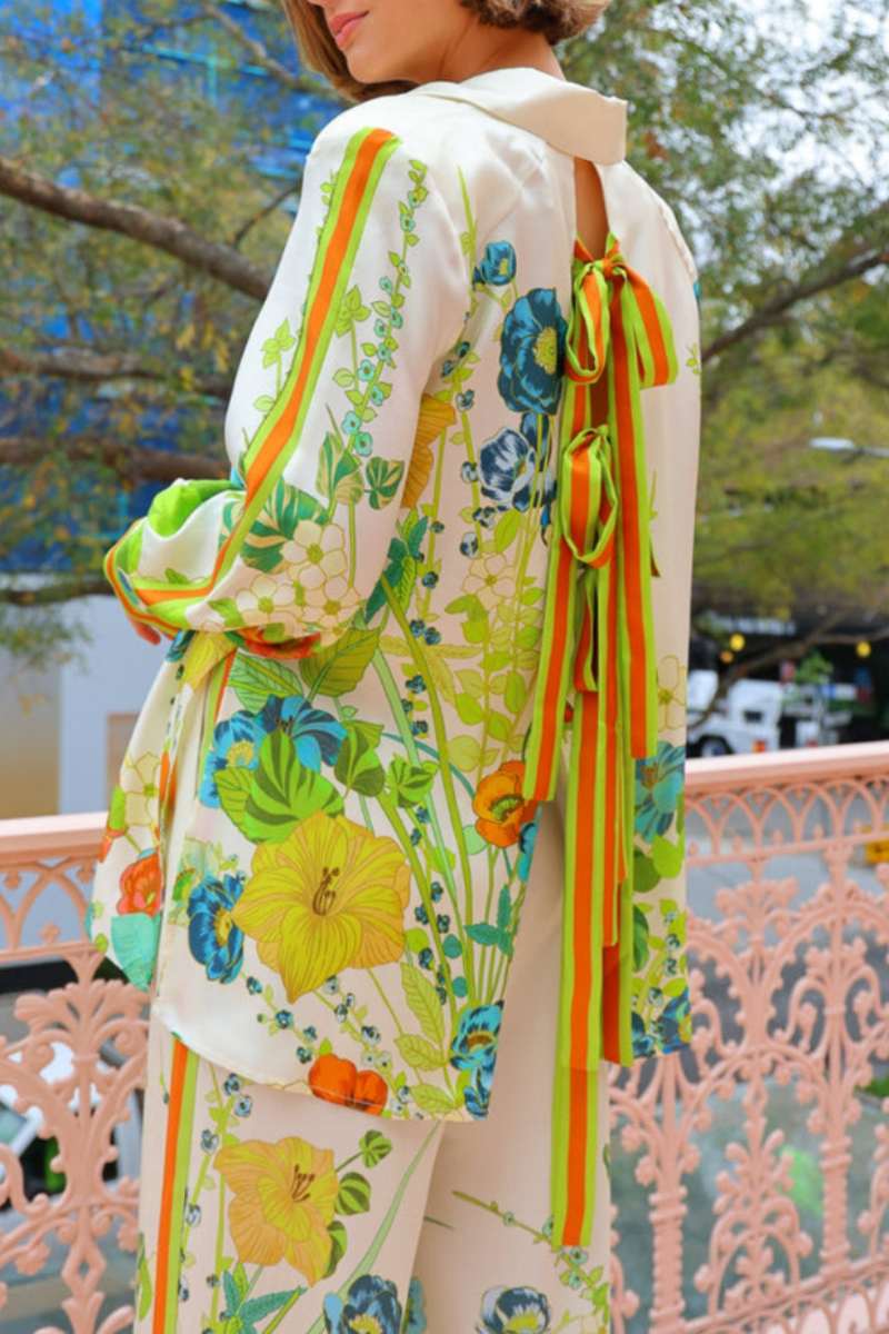 टेलर्ड सिल्हूट फ्लोरल प्रिंट पैंट सेट