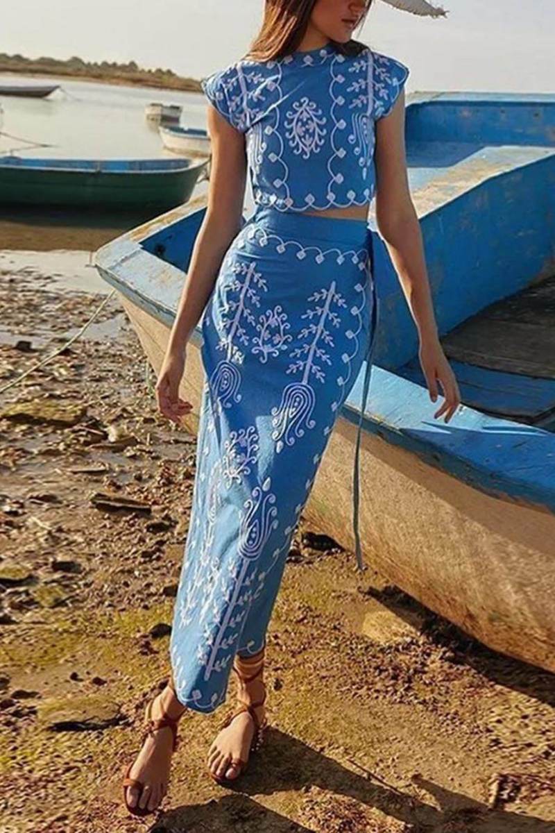 에스닉 프린트 크롭 탑 & 타이어업 랩 미디 스커트 세트