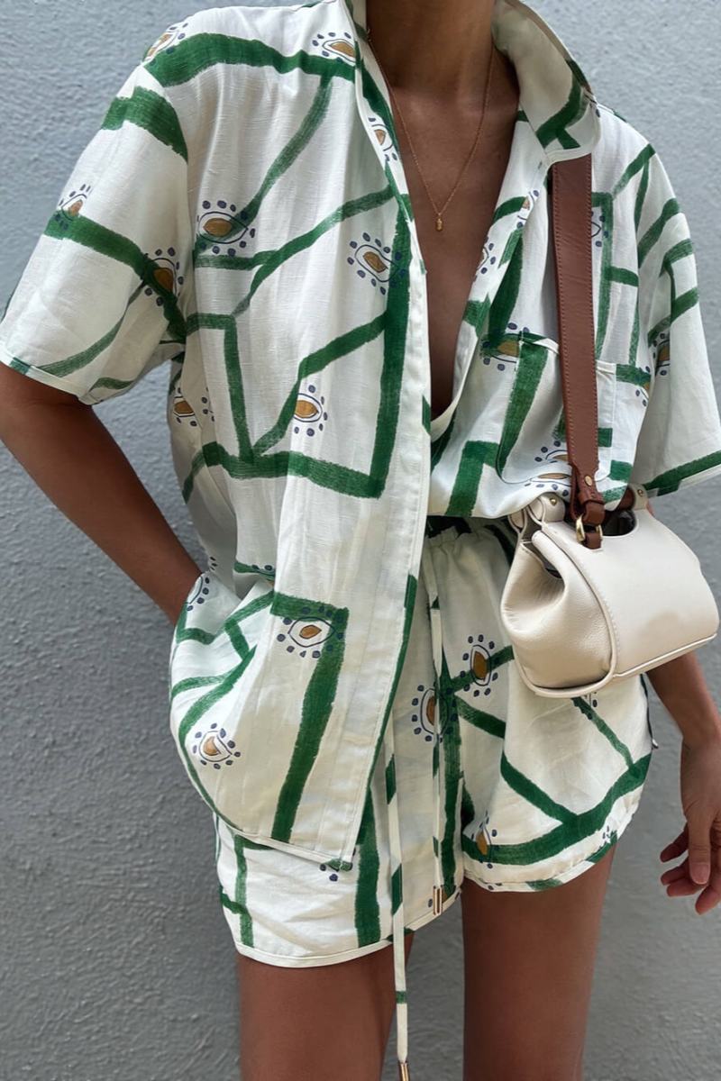 Set unic de pantaloni scurți de top cu imprimeu delicat cu nasturi