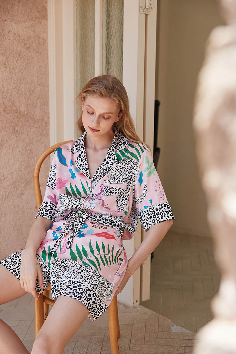 Set pijama scurtă leopard de zăpadă