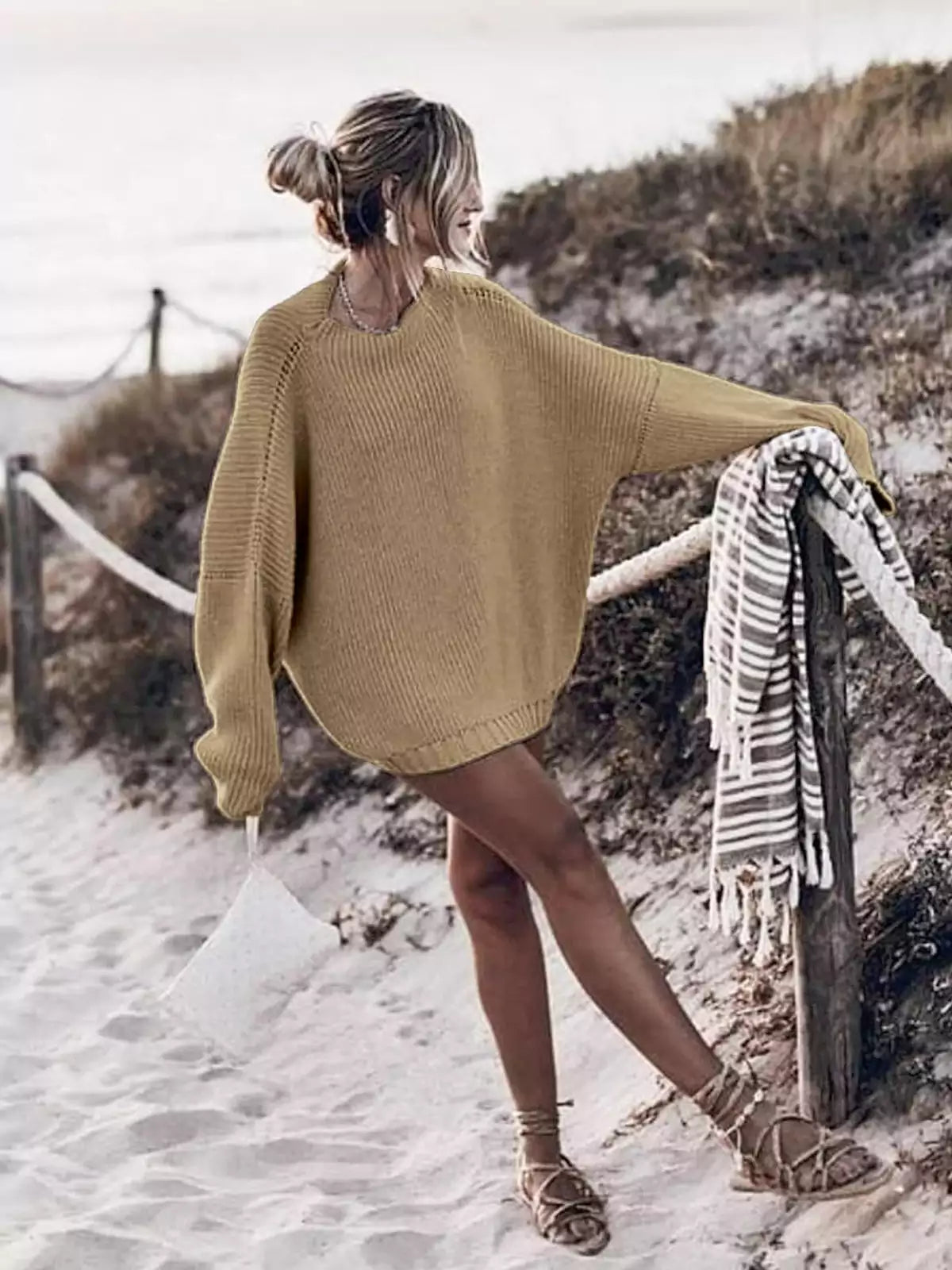 Oversized pletený svetr Batwing a nařasená minisukně
