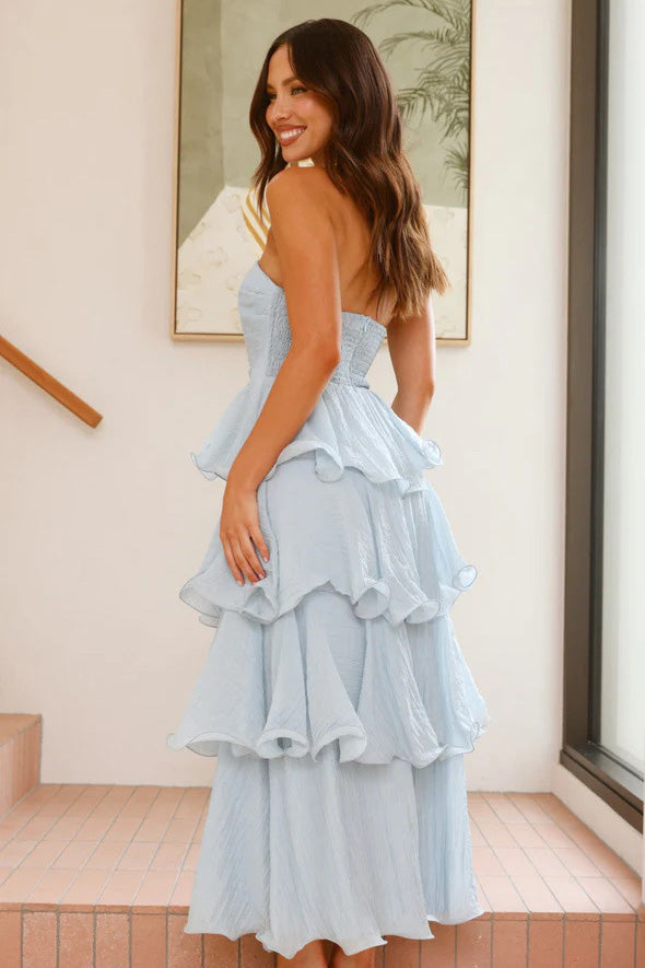 Sexig Chic Strapless Backless Tiered Midi Klänning