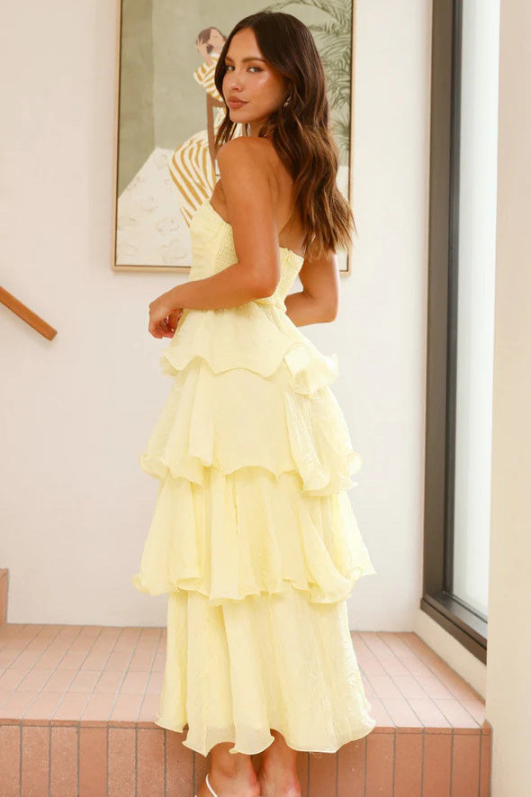 Sexig Chic Strapless Backless Tiered Midi Klänning