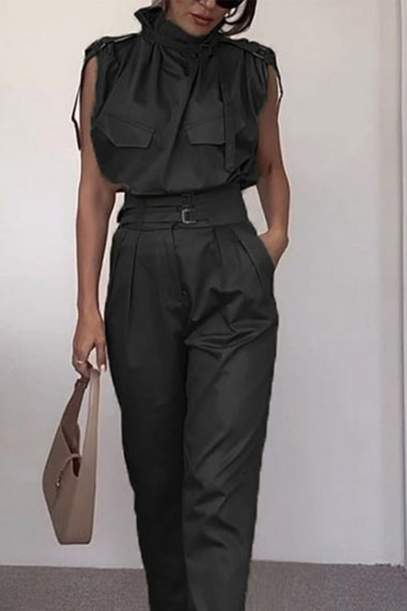 Conjunto de Calças Longas com Cinto e Bolso Lateral em Verde-Sálvia