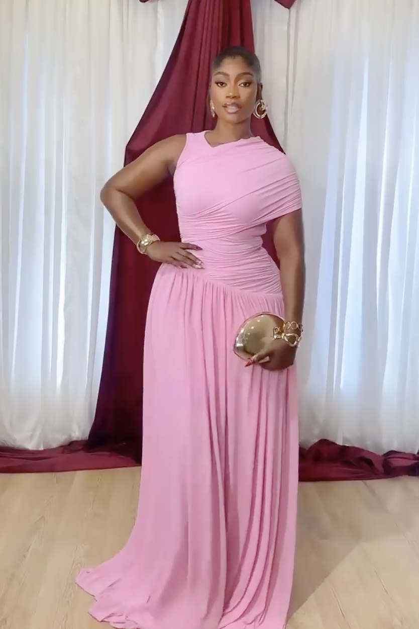 Maxi šaty s jedním ramenem v horké růžové barvě s řasením