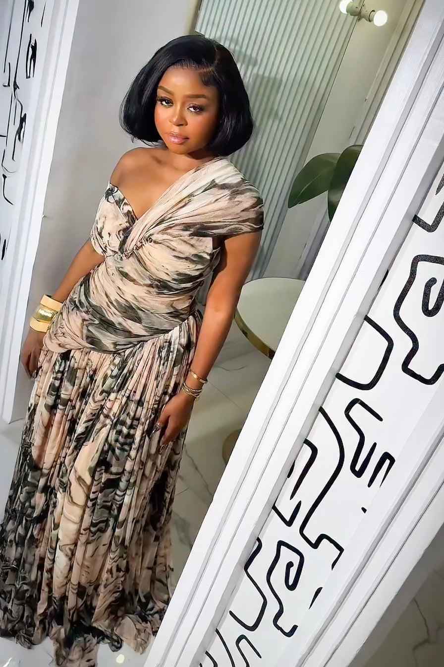 Asymmetrescht Maxi-Kleed mat Tëntendruck