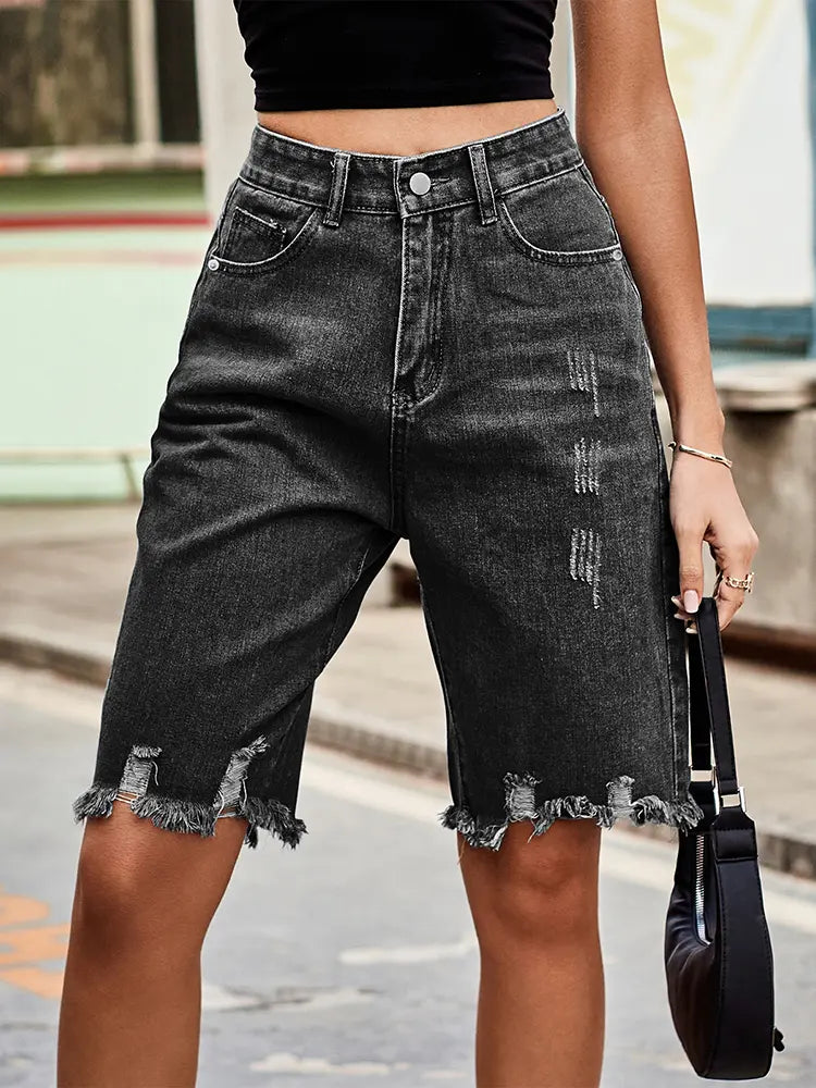 Verwäschte Denim-Shorts mat Fransensaum
