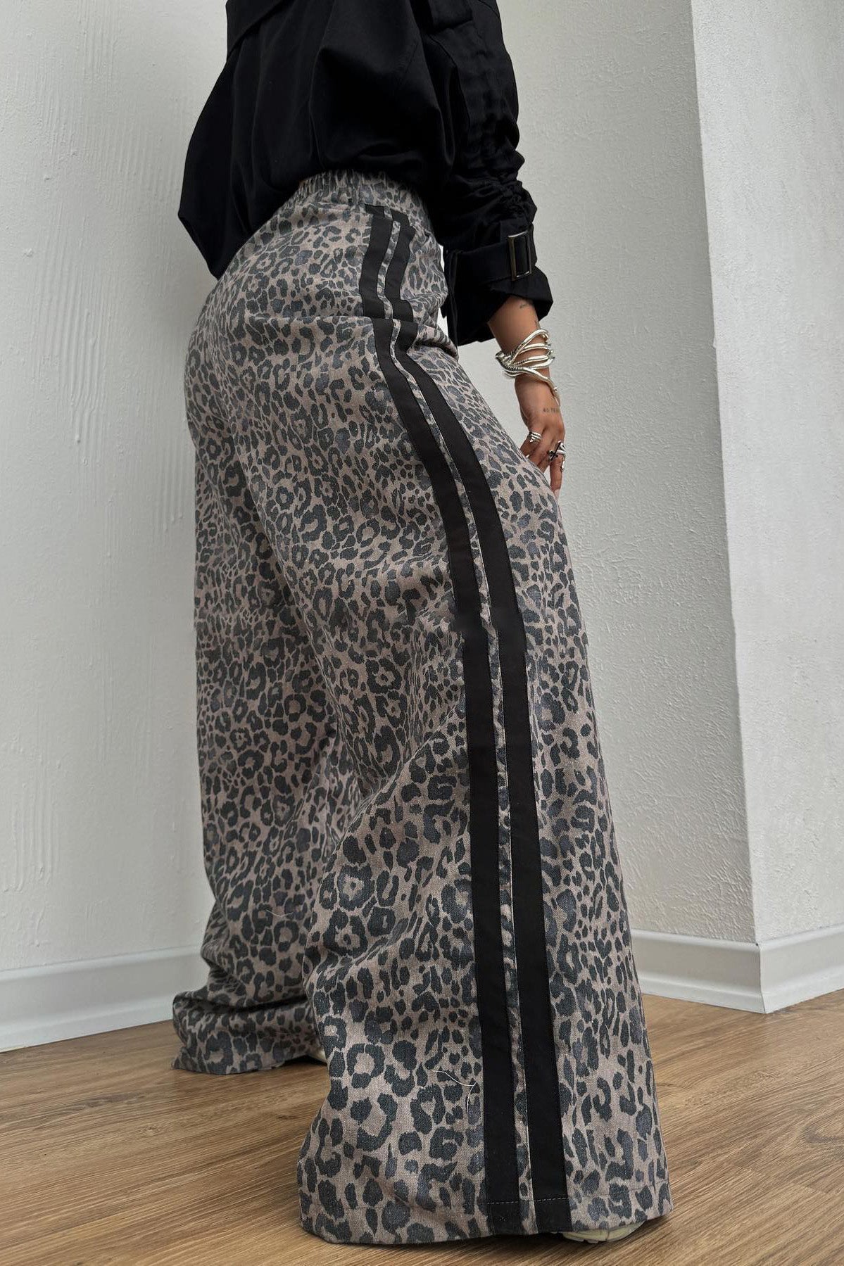 Street Style Leopard Stripe Baggy Pants