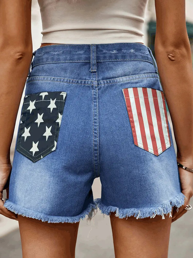 Flaggtrykk Slitte Denimshorts med Knapper