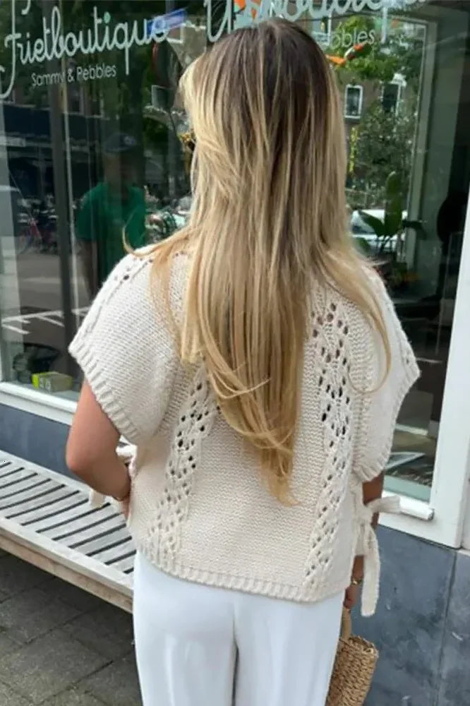 Strikket Hollow damegenser med blonder