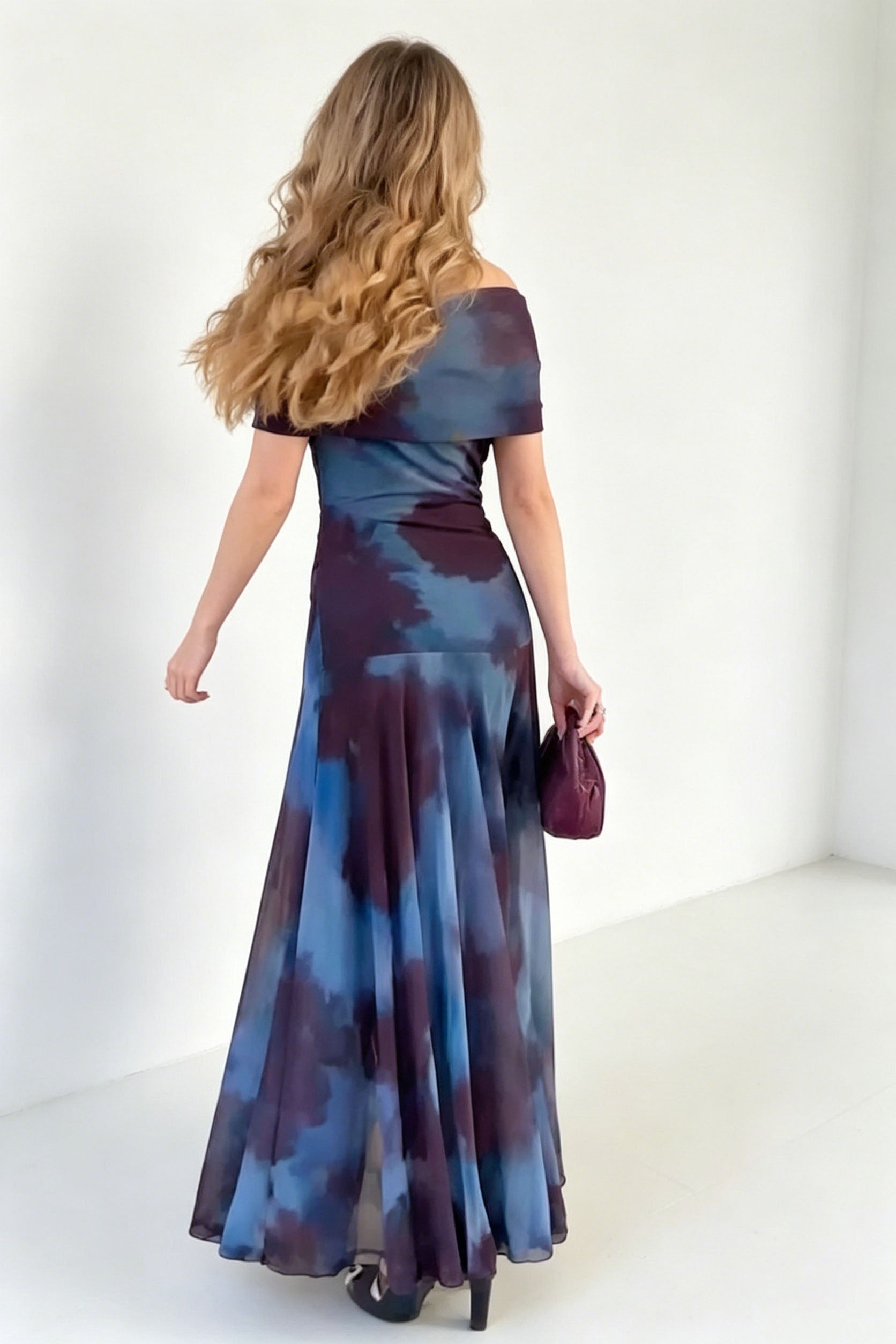 Rochie maxi din satin irizat