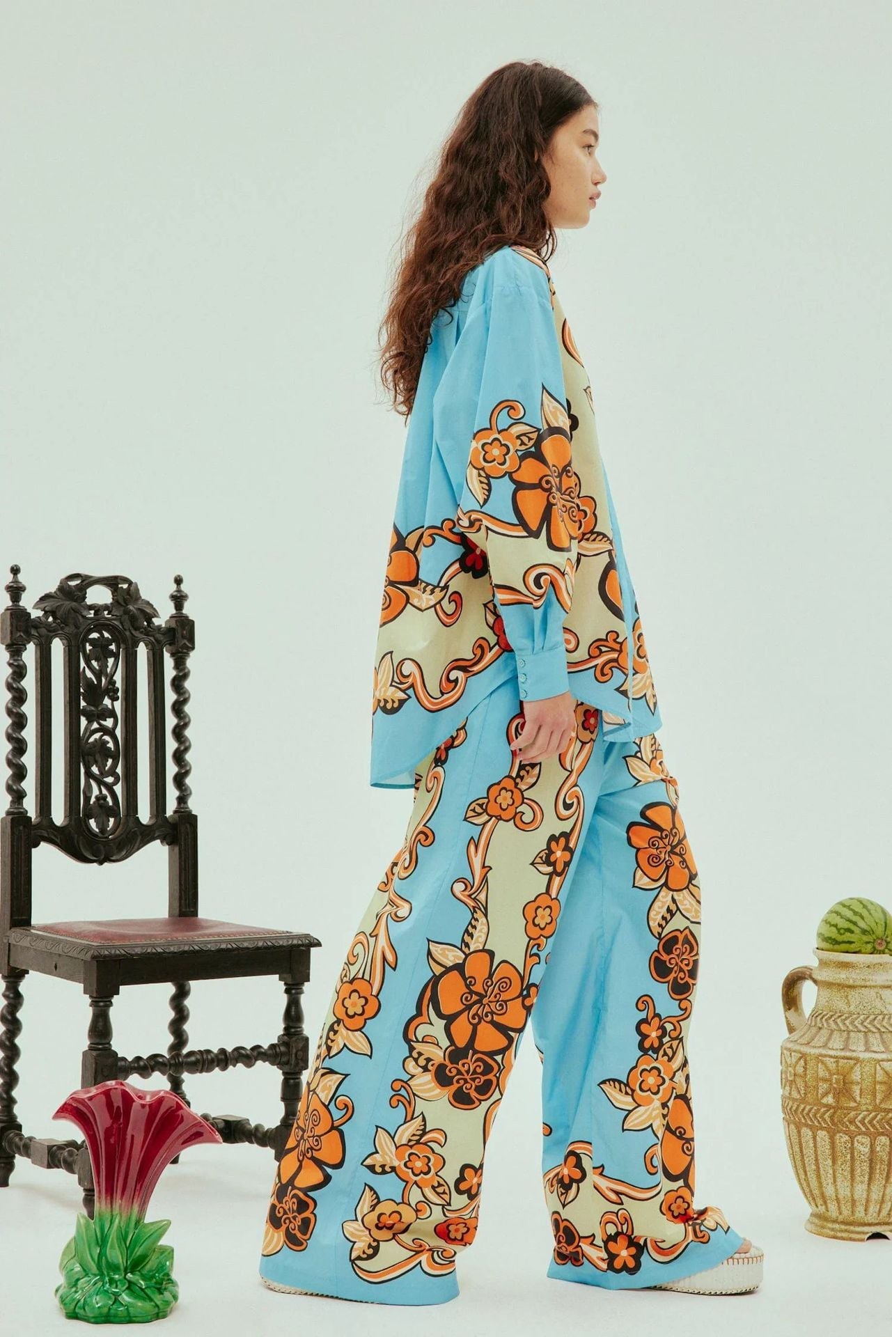 Set casual a vestibilità ampia con motivo floreale vivace