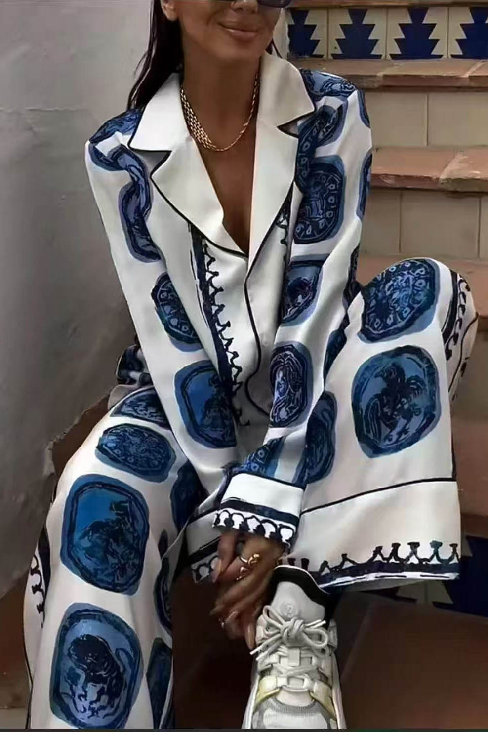 アーティスティックブルーフローラル襟付きセット