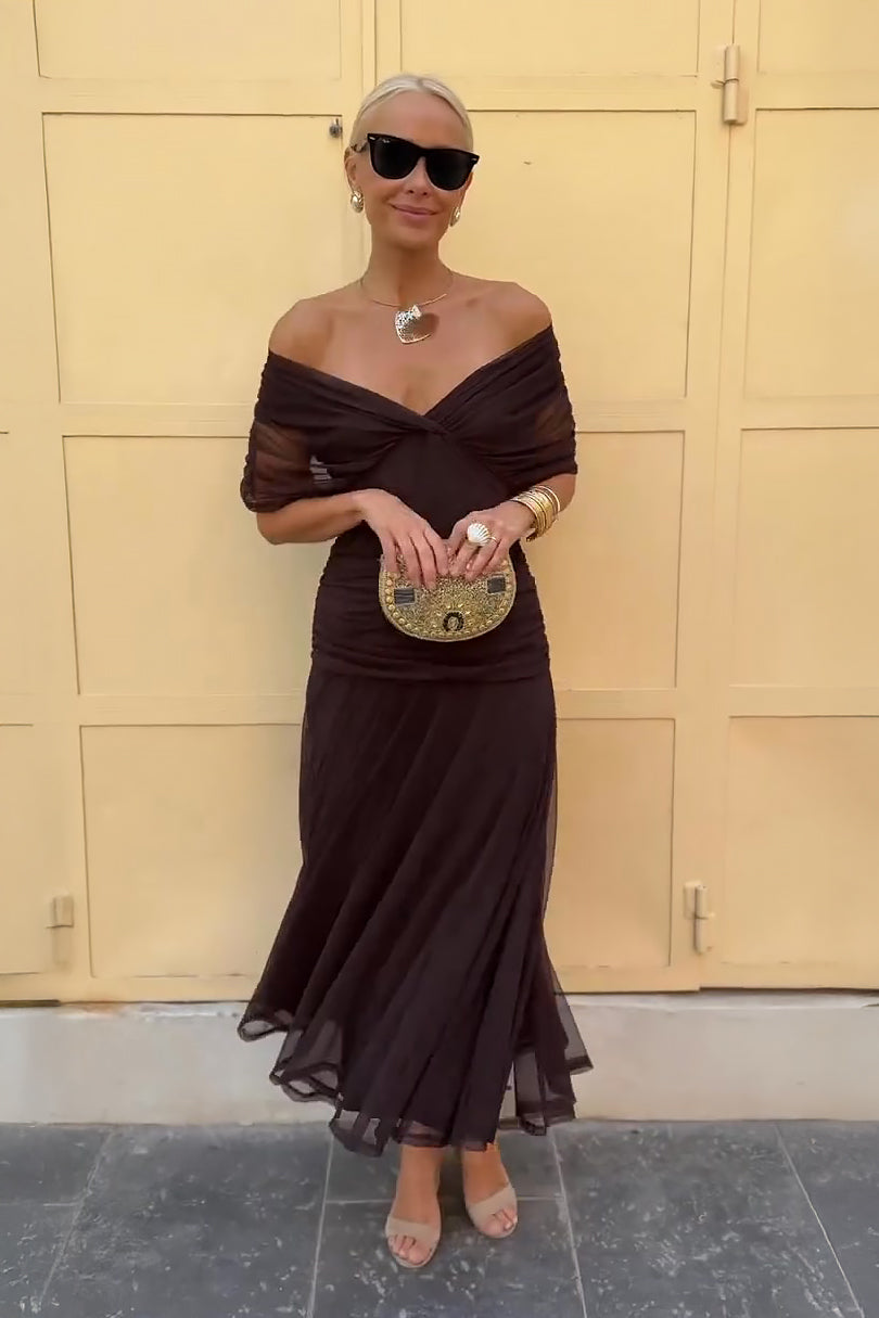 Sjokoladebrunt tyllemaksikjole