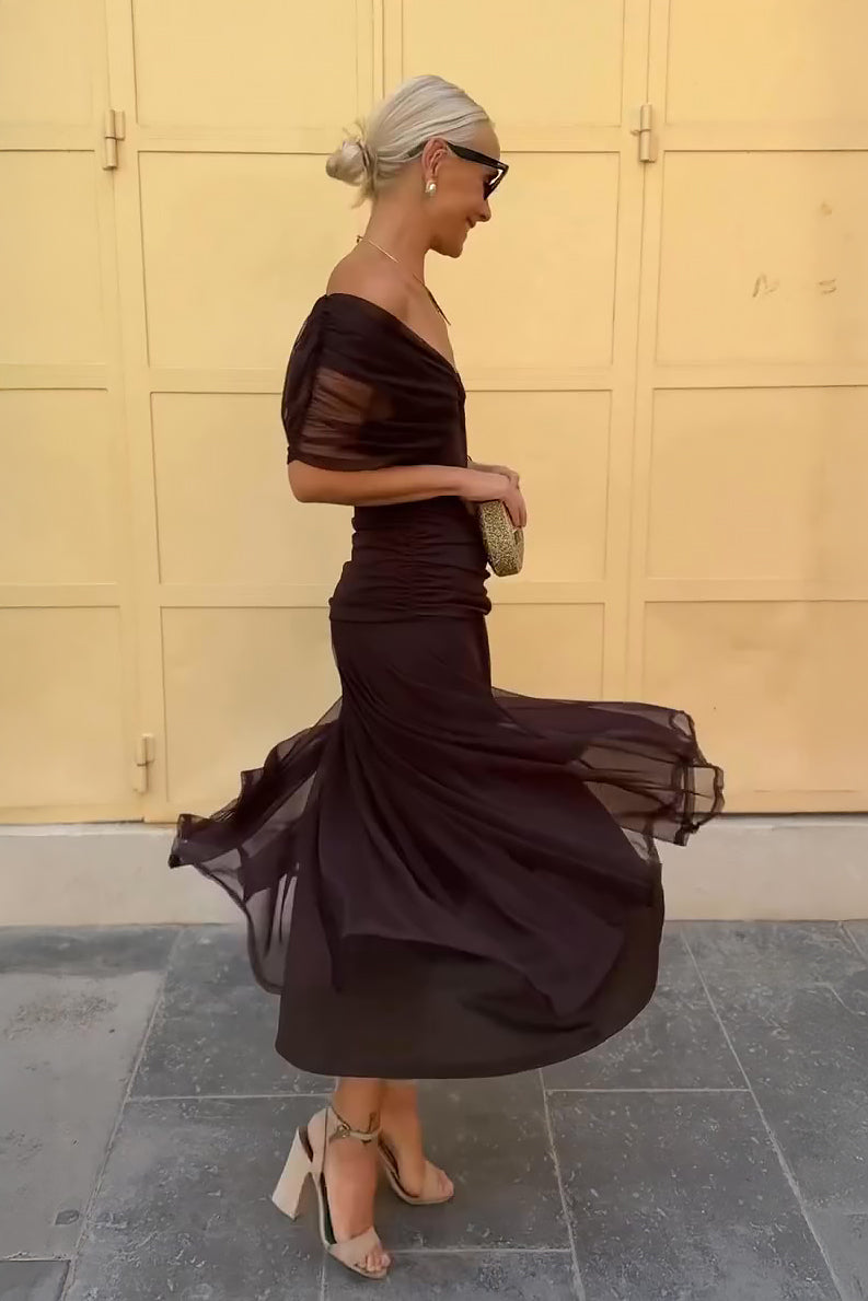 Sjokoladebrunt tyllemaksikjole