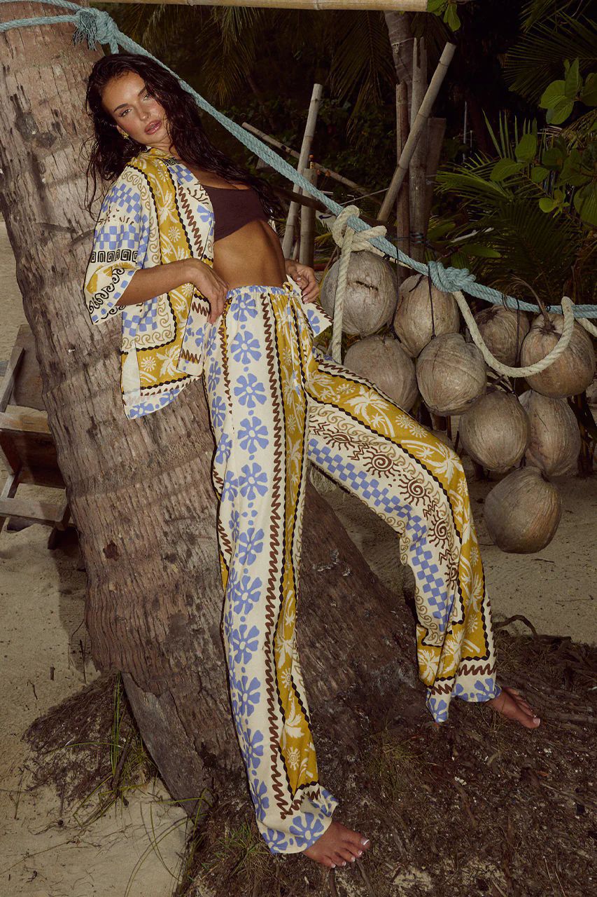 फूलों वाला लंबी आस्तीन टाई कमर अवकाश सेट