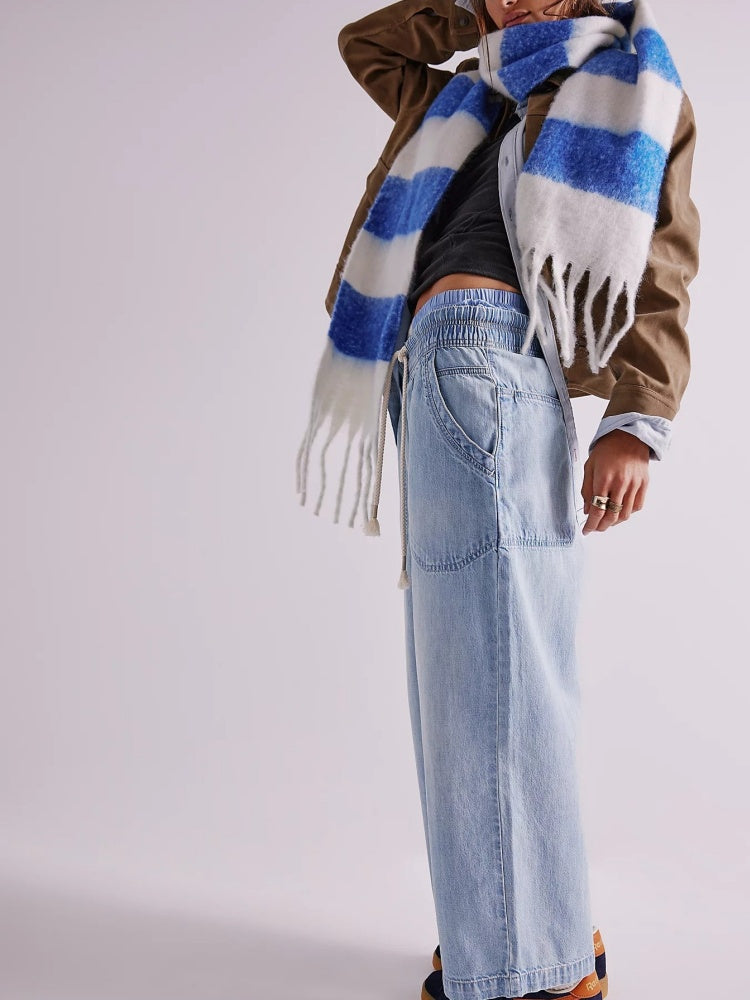 Jeans rectos con bolsillo utilitario