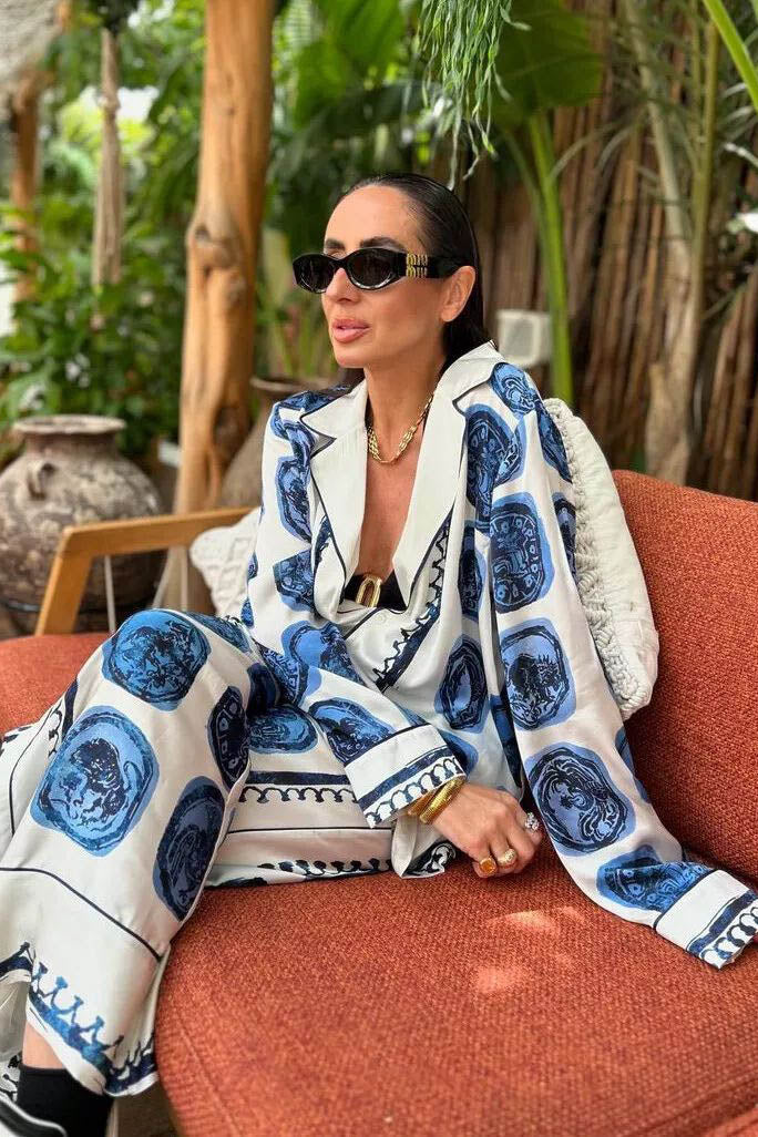 アーティスティックブルーフローラル襟付きセット