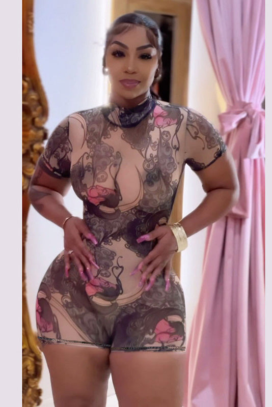 Combinaison dos nu rose-brun rêveuse