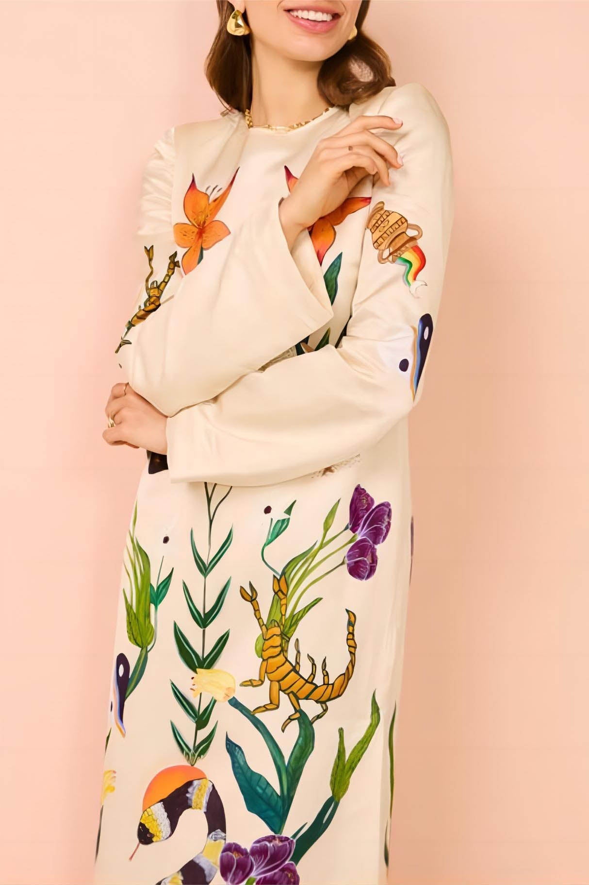 Uwodzicielska sukienka z odkrytymi plecami