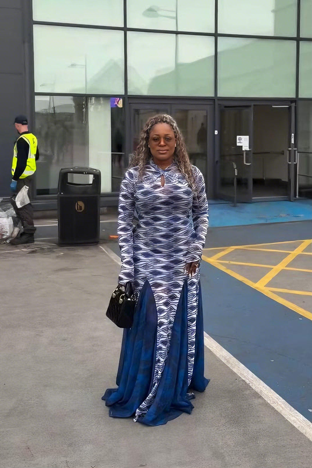 Grace Floral Appliqué Kortärmad midiklänning