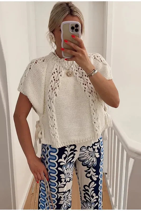 Strikket Hollow damegenser med blonder