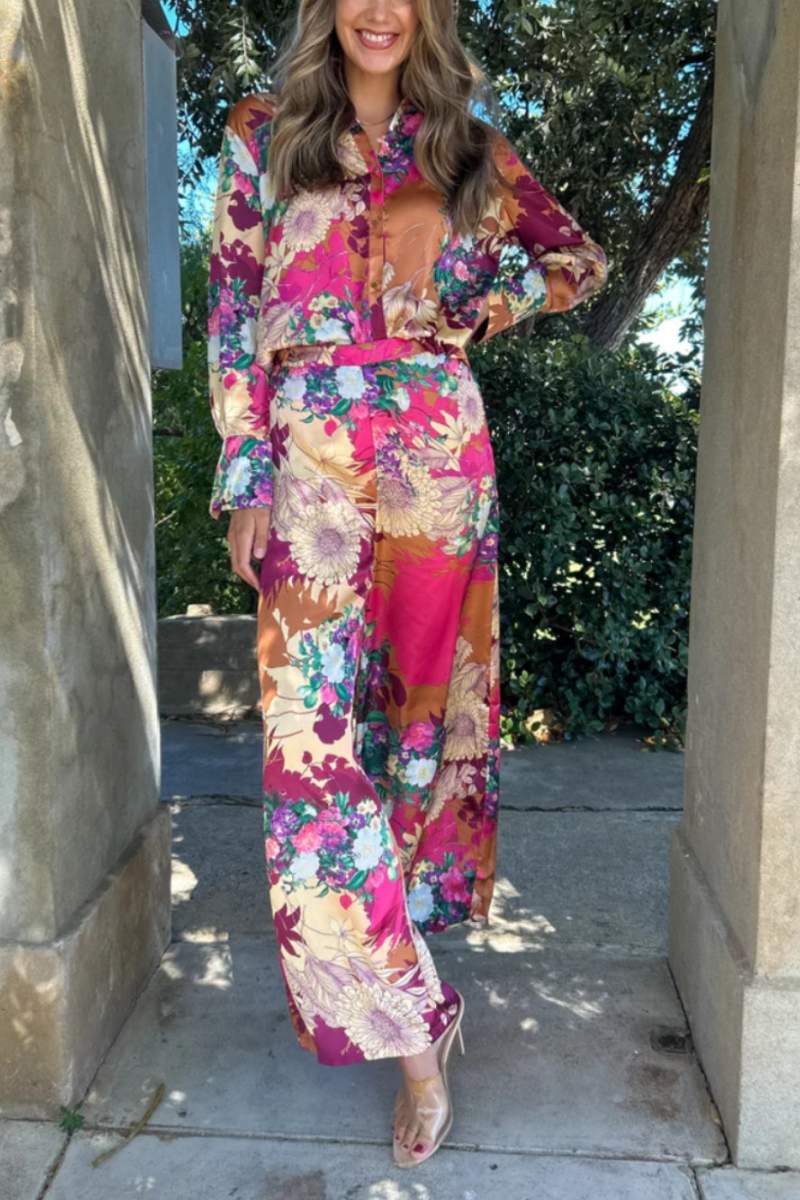 Blommig mjuk satinknappsats