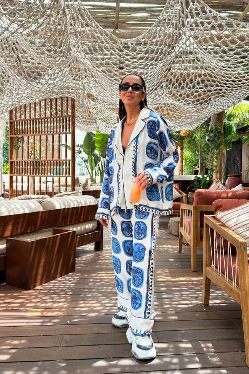 アーティスティックブルーフローラル襟付きセット