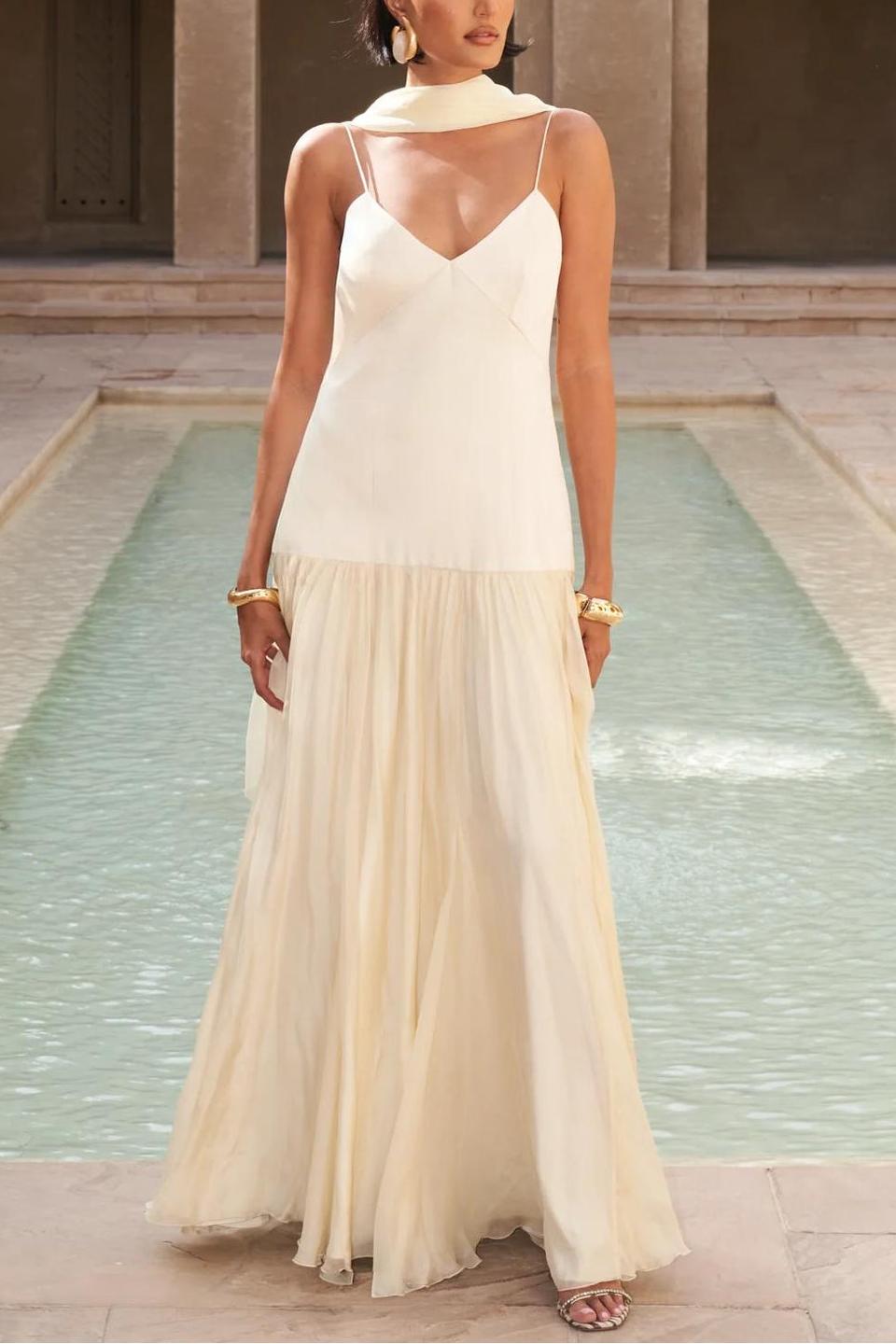 Fía Flows Maxi Dress