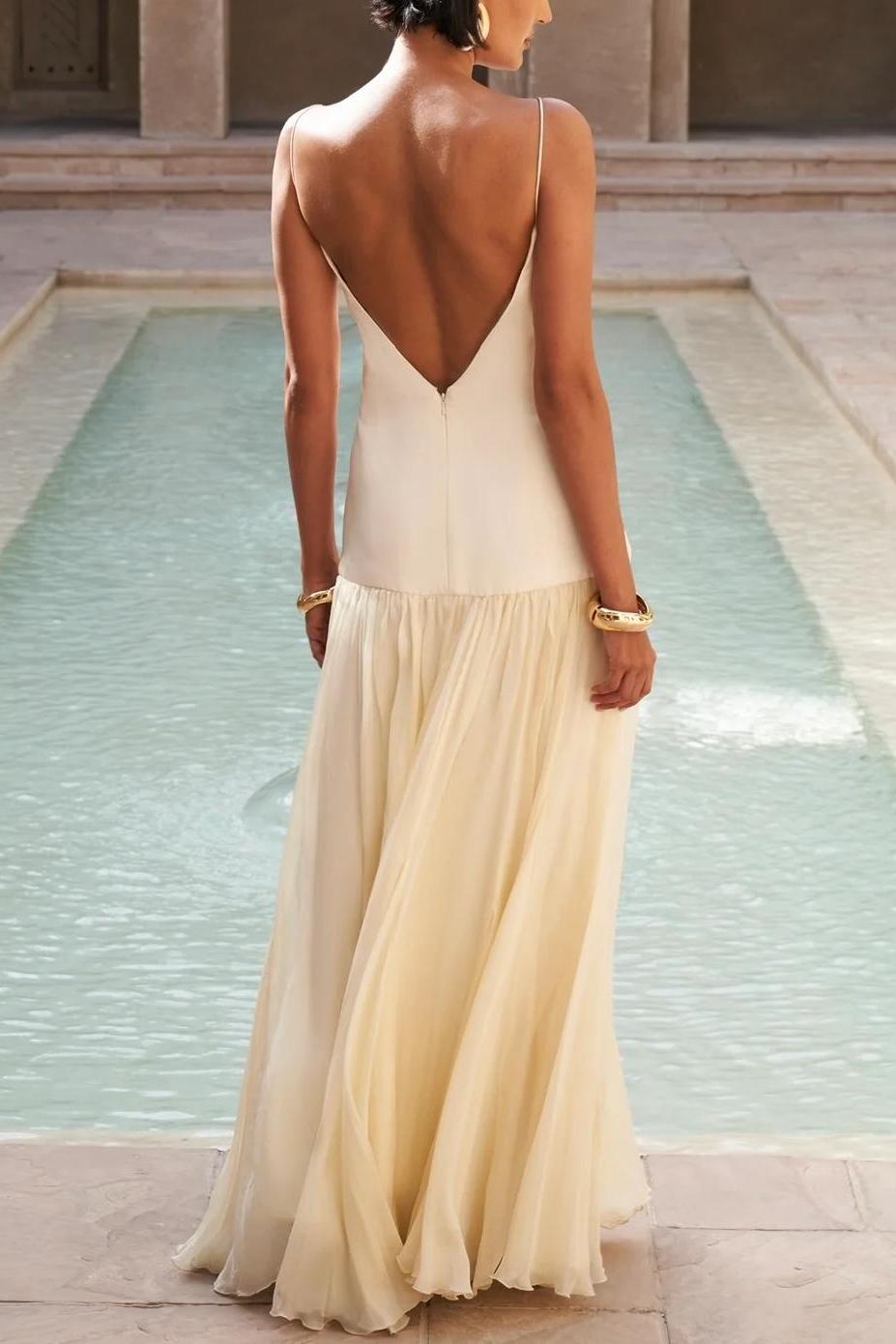 Fía Flows Maxi Dress