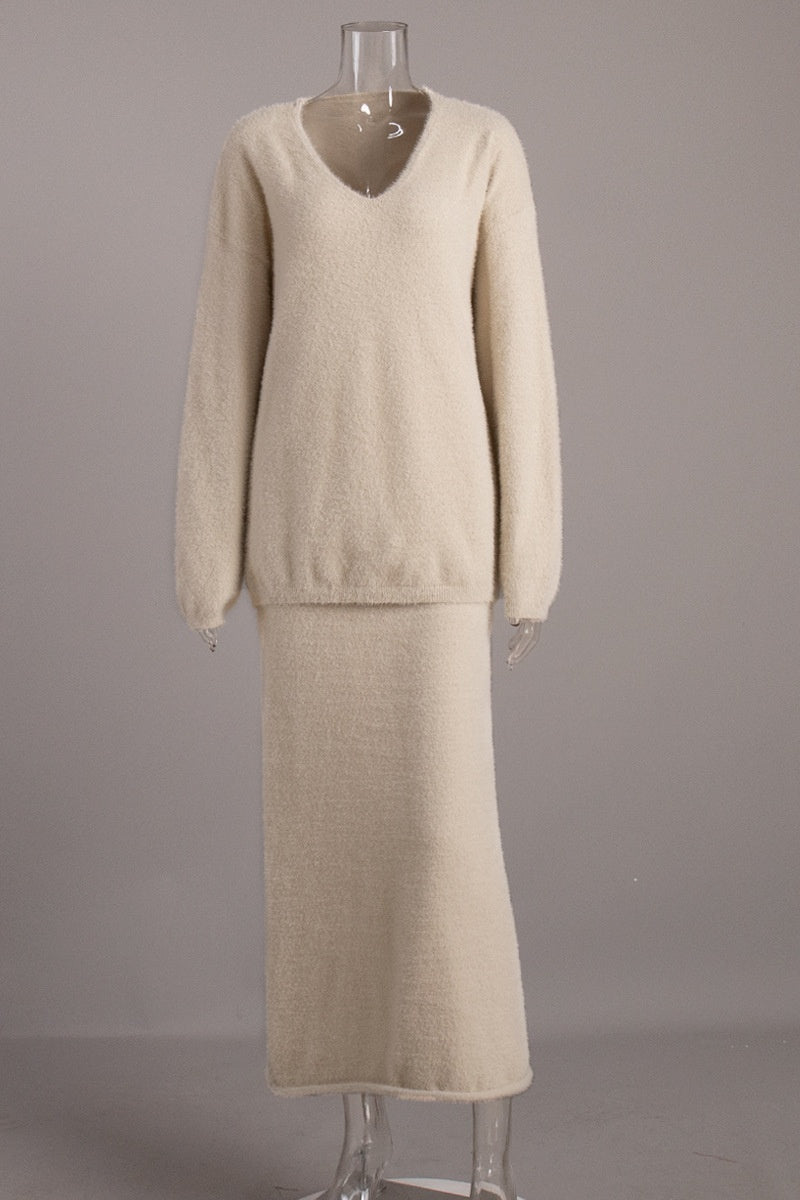 Pletená souprava Barbara s výstřihem do V s dlouhými rukávy