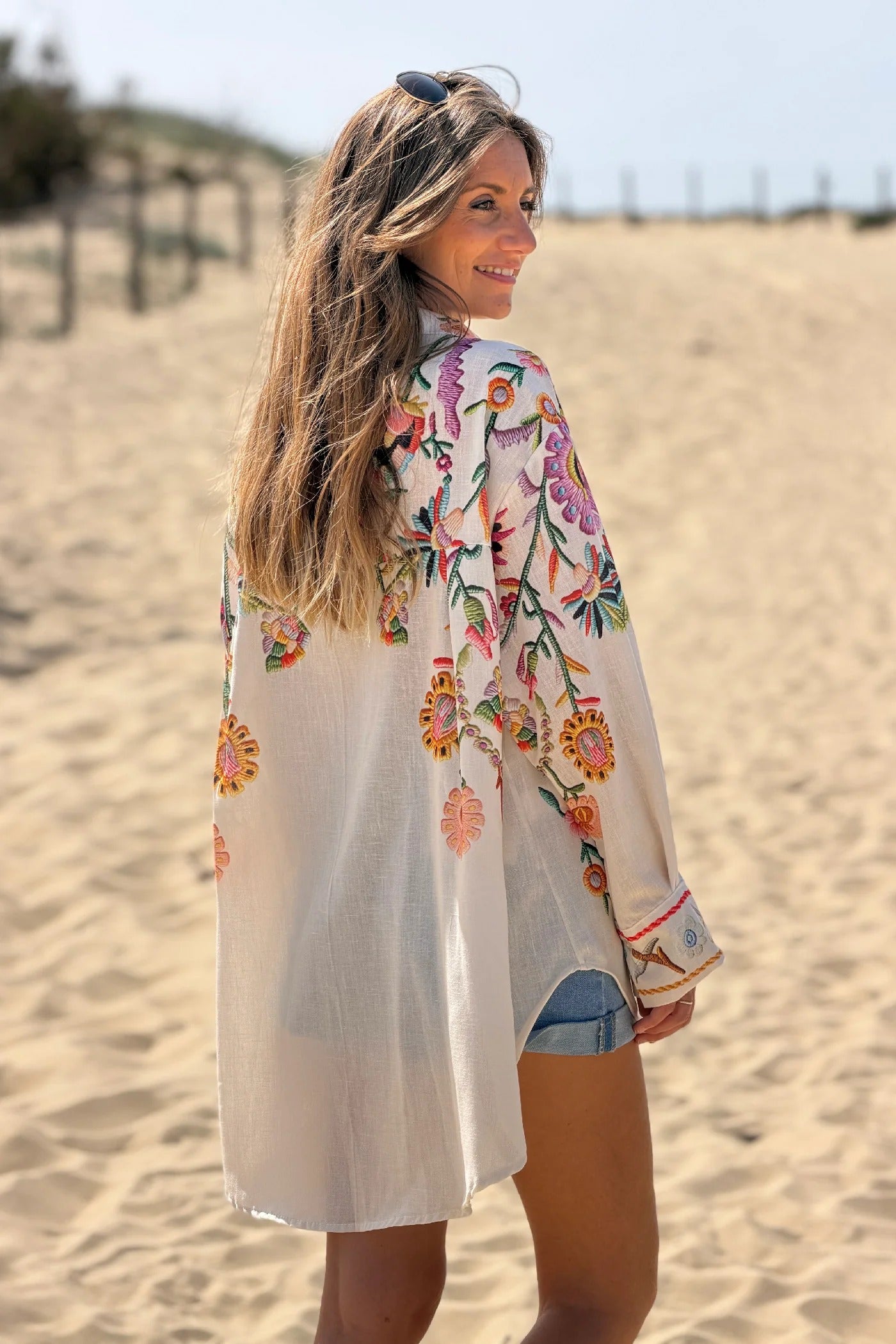 Camicia Beige Oversize con Bottoni