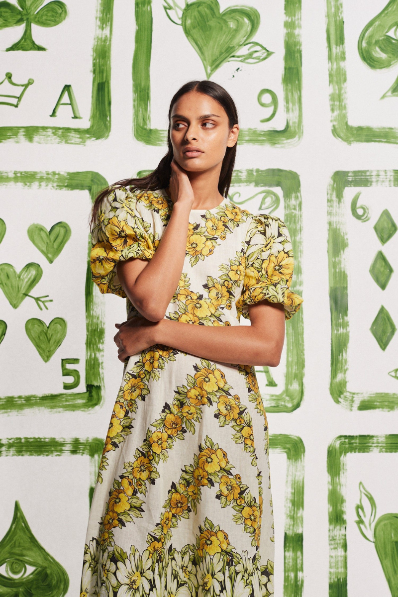 Rosalinde Rund Neck Blommig Maxiklänning I Gul