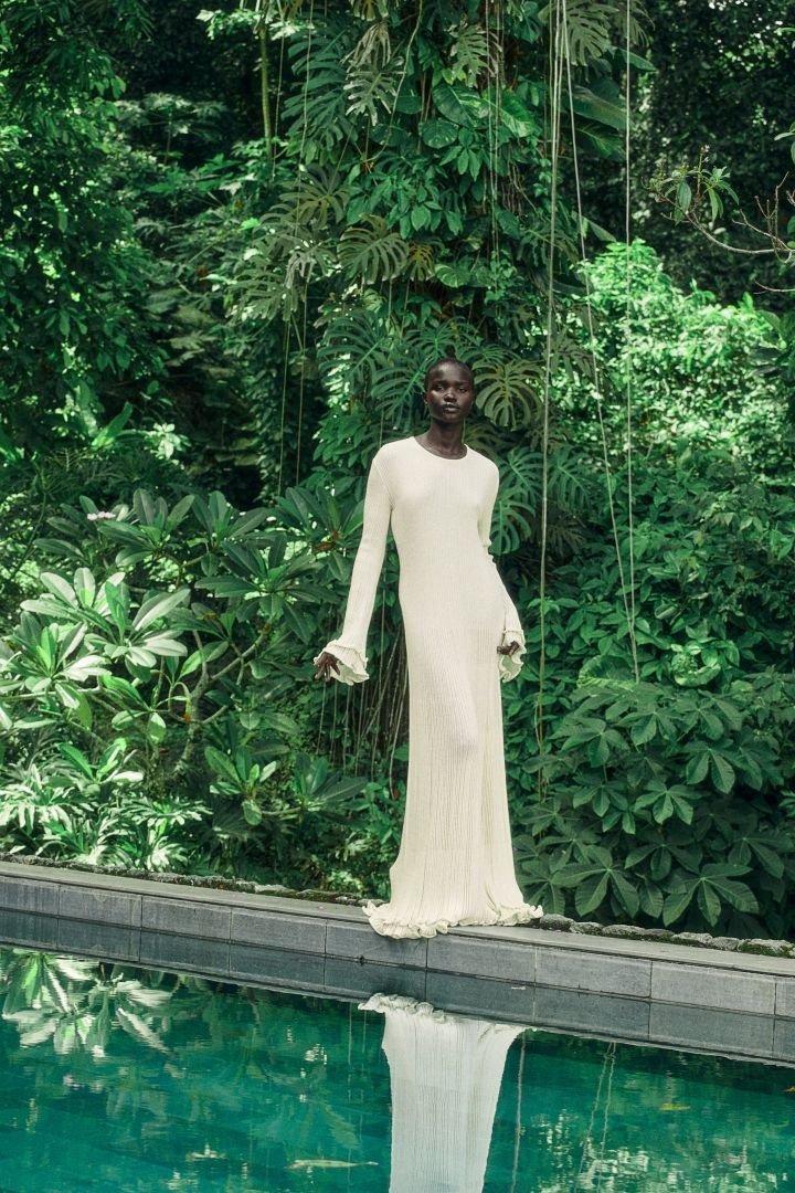 Clara Ruffle Långärmad Stickad Maxiklänning