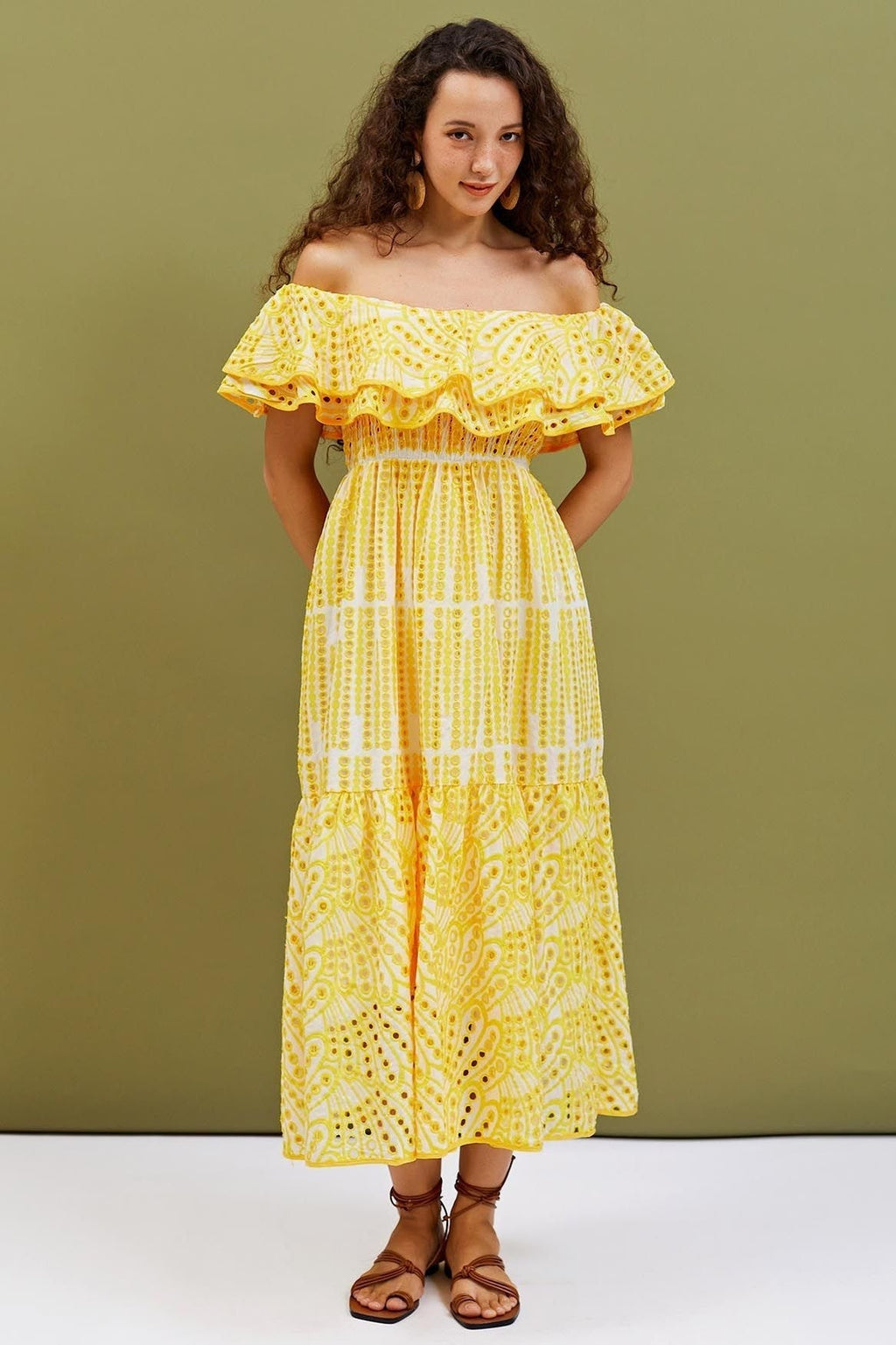 Dolly Embroidered Lace Off-shoulder A-line Flare Midi Dress Dolly Embroidered Lace Off-shoulder A-line Flare Midi Dress