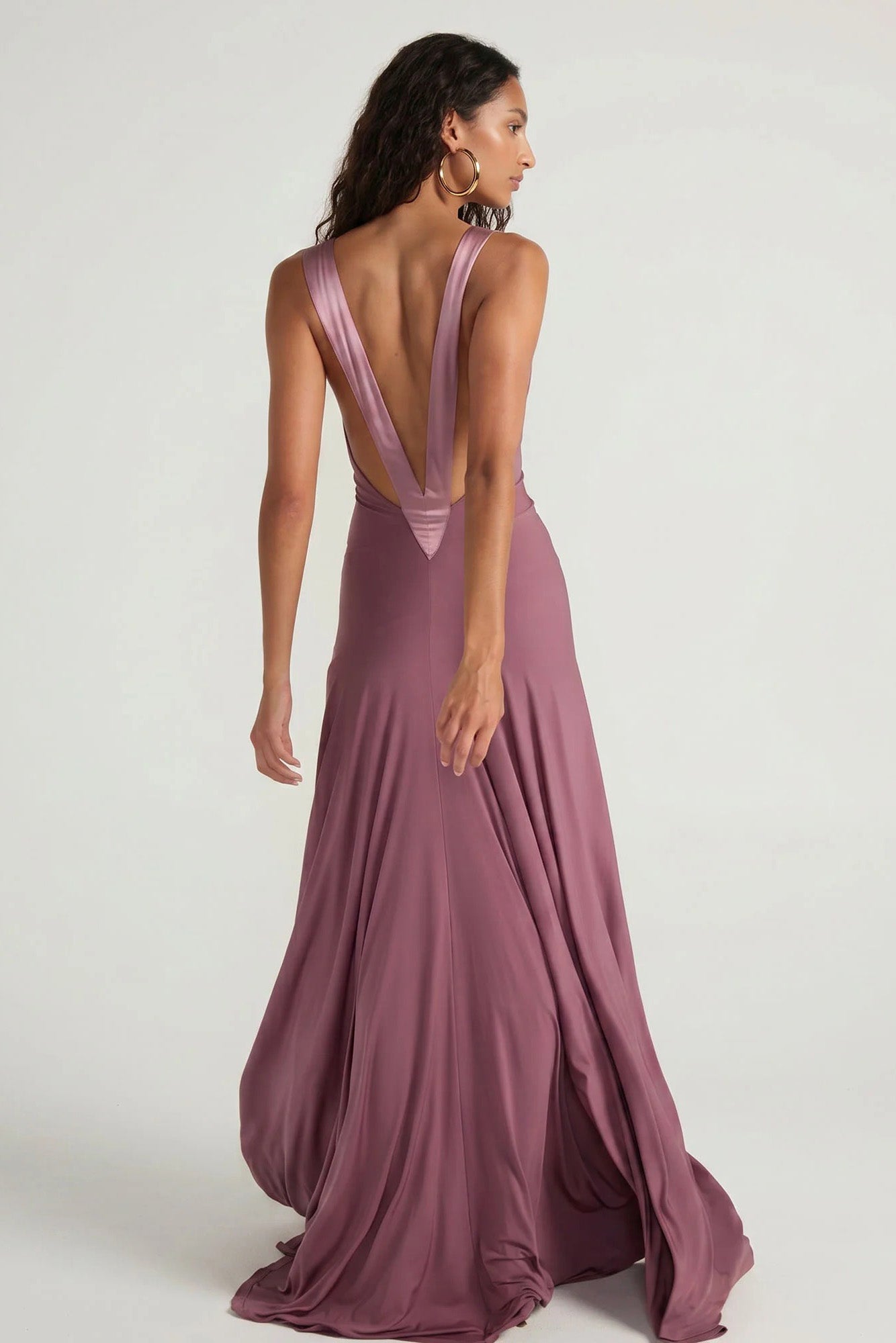 Contrast V Trim Flowy Maxi Dress