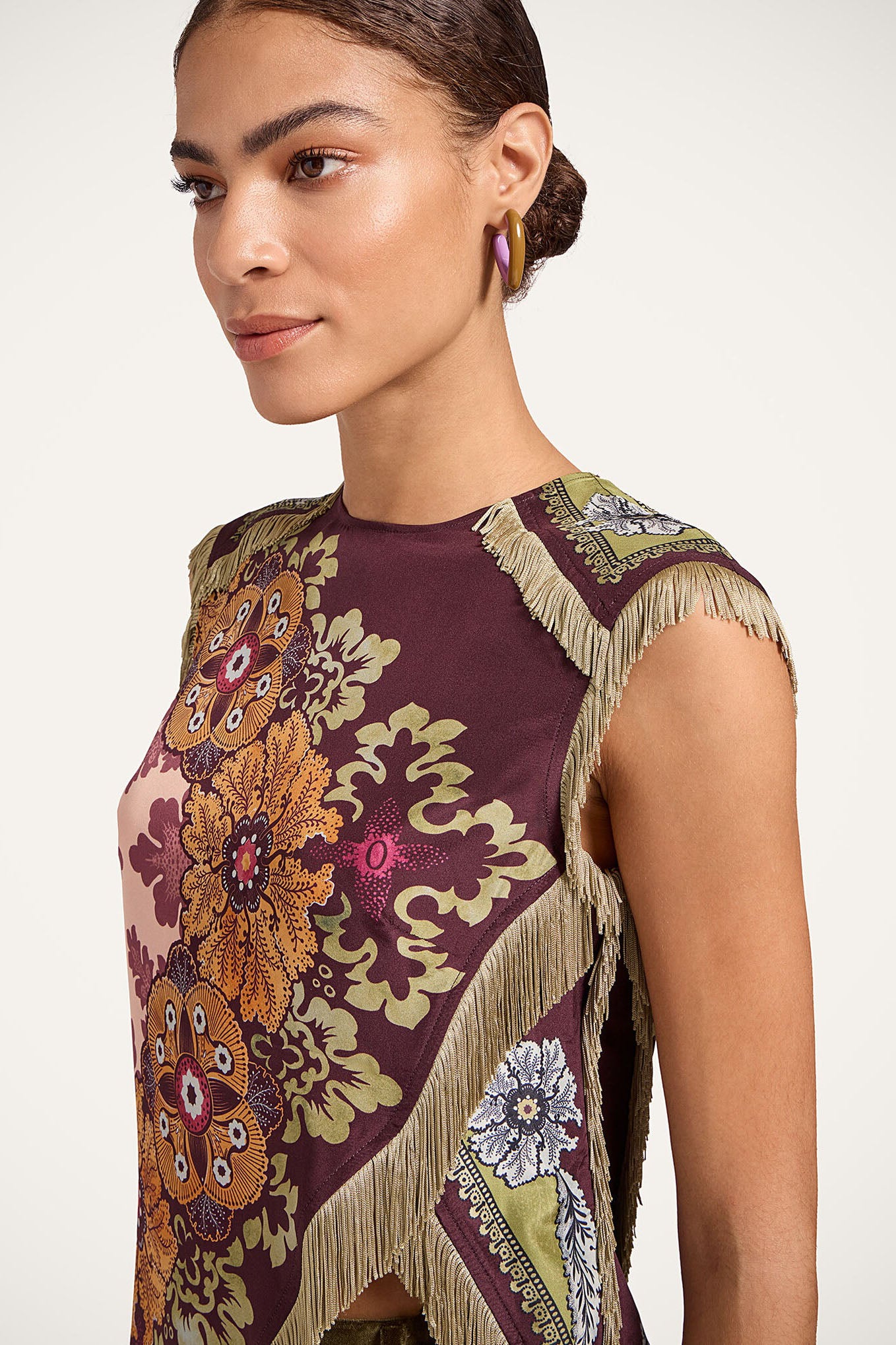 Boheme Blomstret Asymmetrisk Top med Frynser