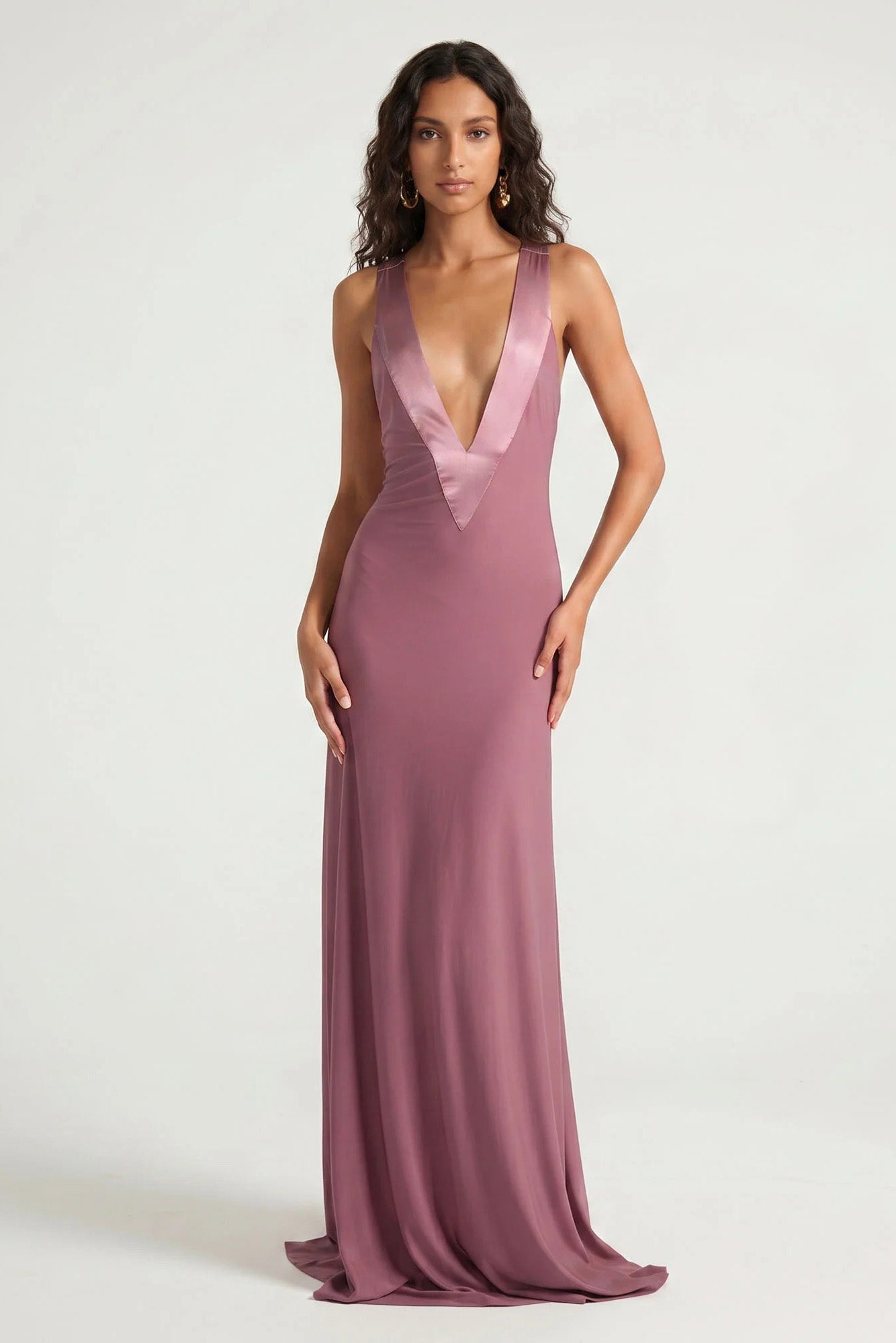 Contrast V Trim Flowy Maxi Dress