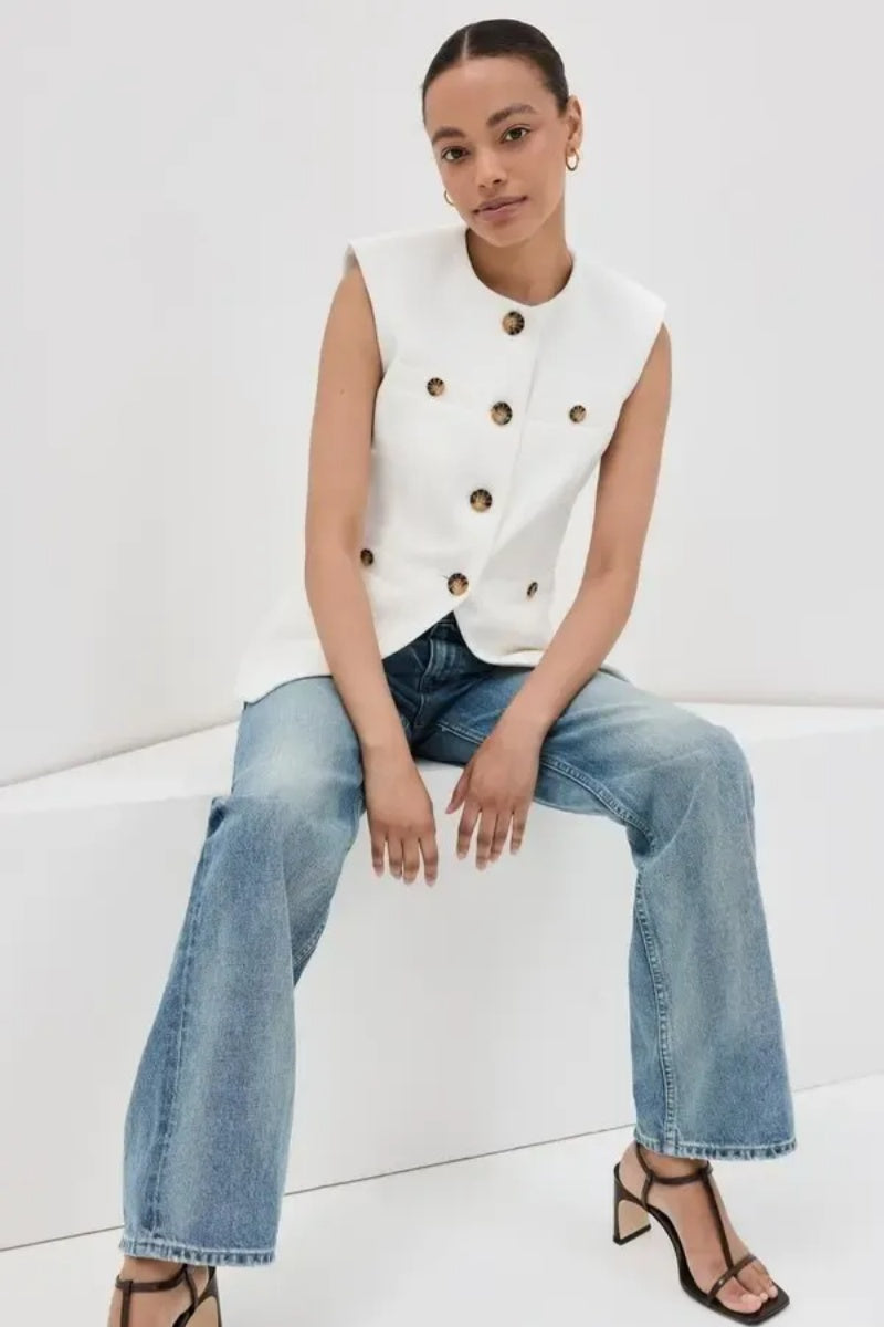 Elegant Sleeveless Top