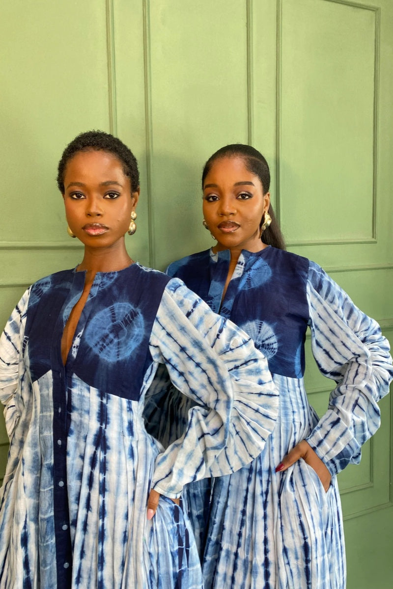 Blå tie-dye maxikjole