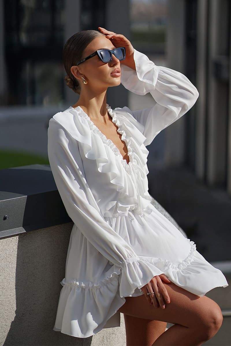 Sharon V-ringad volang miniklänning