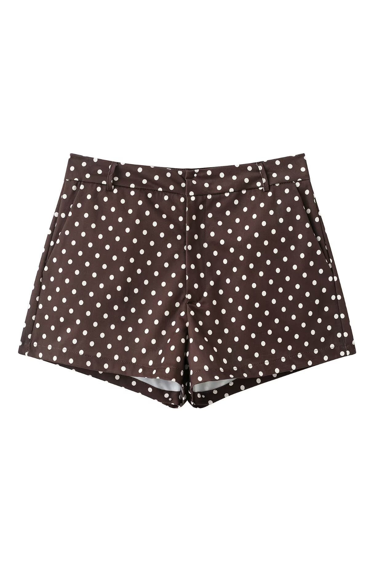 Conjunto de pantalones cortos con cuello alto y lunares