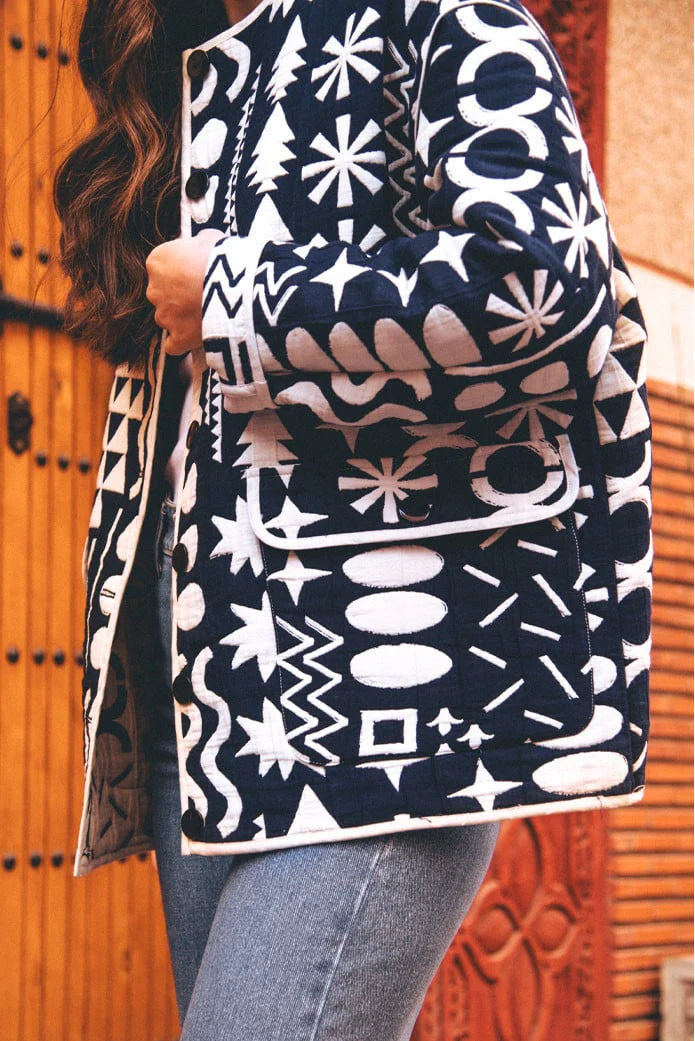 Quiltad jacka med blommönster