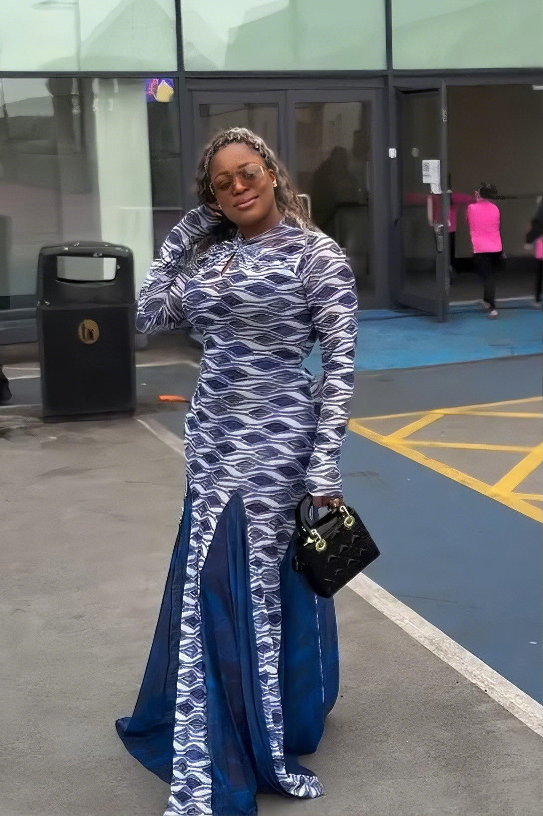 Grace Floral Appliqué Kortärmad midiklänning