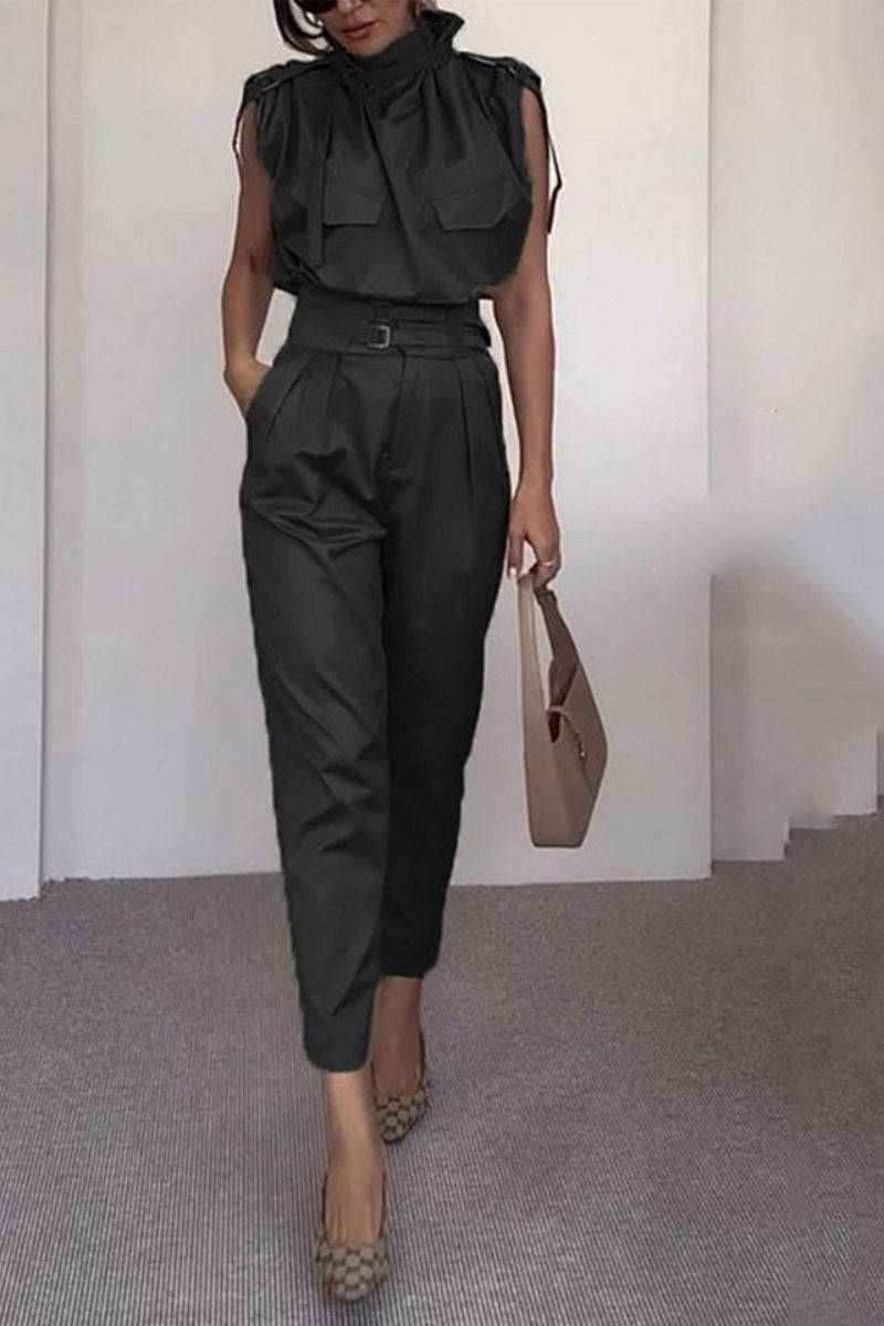 Conjunto de Calças Longas com Cinto e Bolso Lateral em Verde-Sálvia