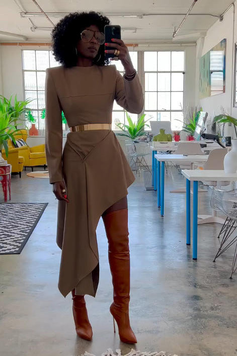 Urban Camel Sharp-Shoulder Midi Dress