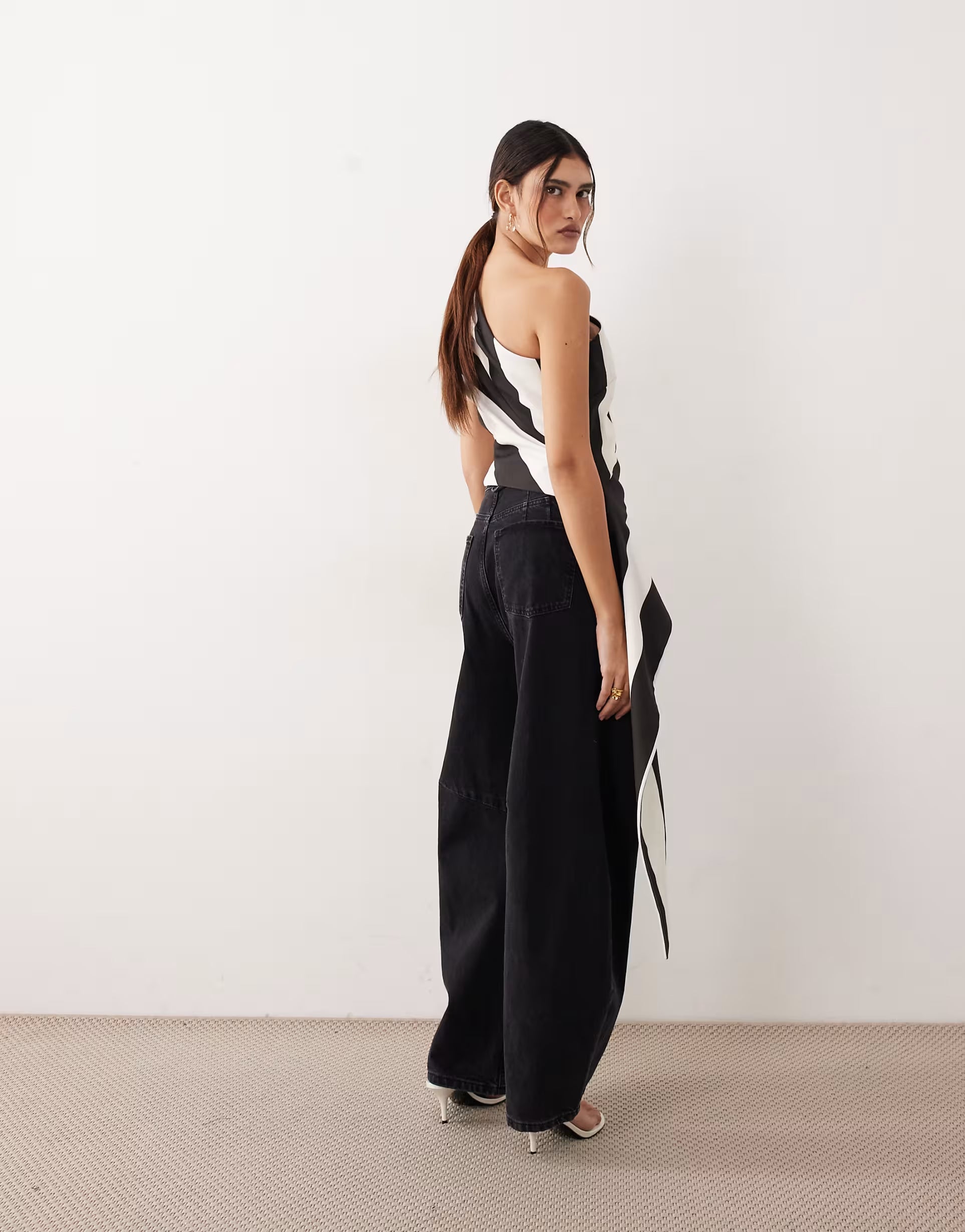 Top Preto e Branco Avant-Garde