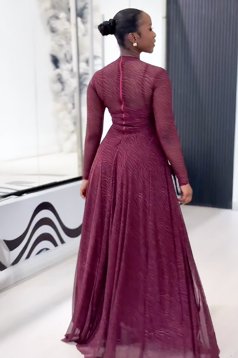 그레이스 플로럴 아플리케 반팔 미디 드레스