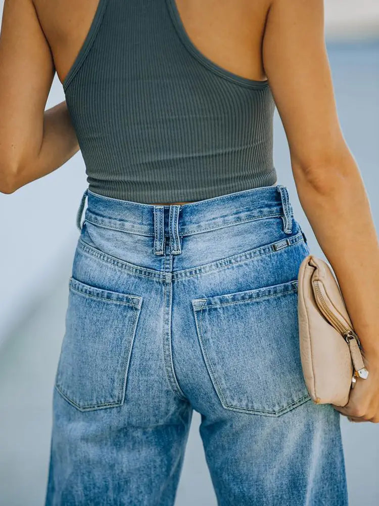Denimbox mat héijer Taille, mat Rëss a breede Been