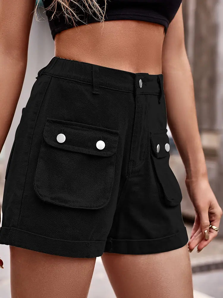 Pantaloncini cargo in denim con vita elastica alla moda